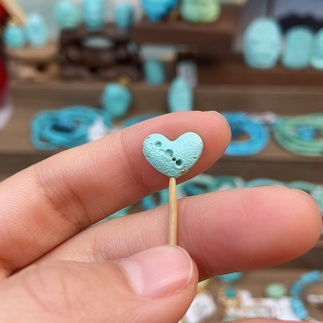 绿松石配饰未镶嵌