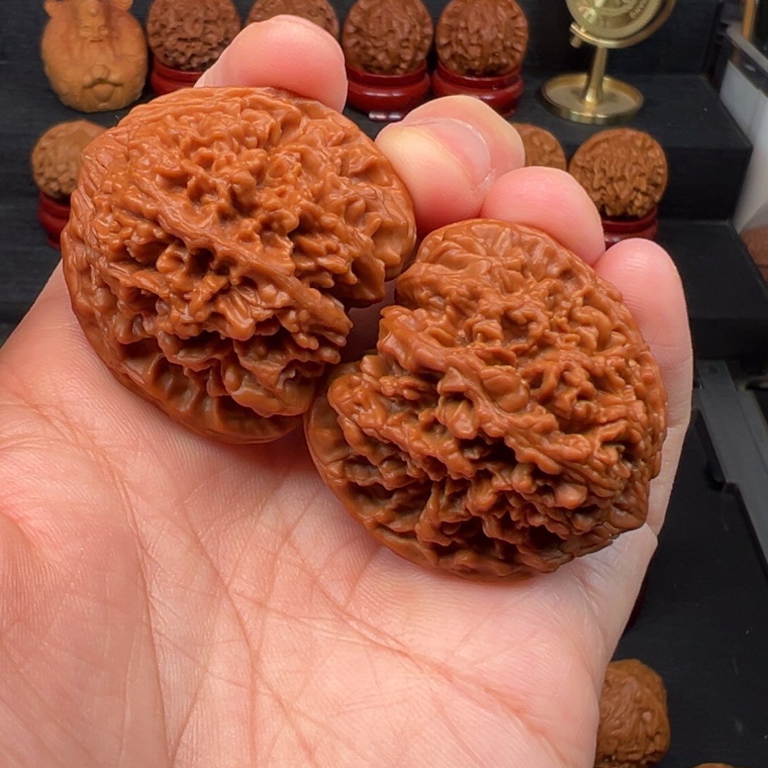 文玩核桃吊坠38全品满天星