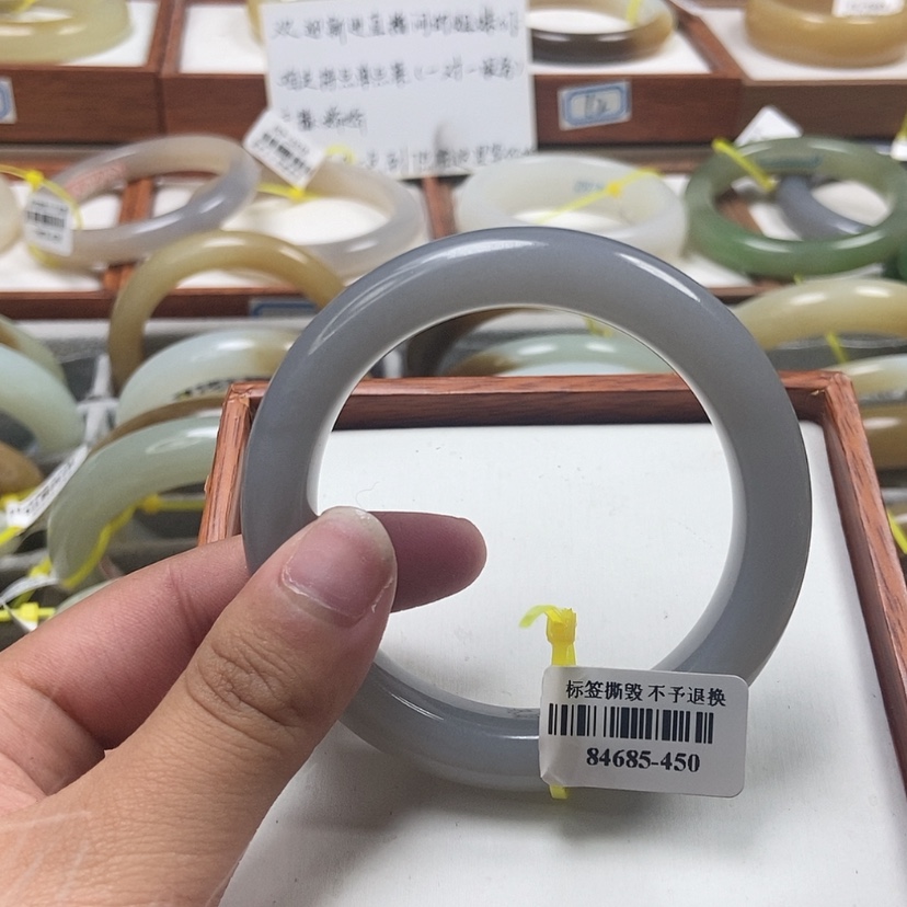 【闪购商品】和田玉手镯未镶嵌