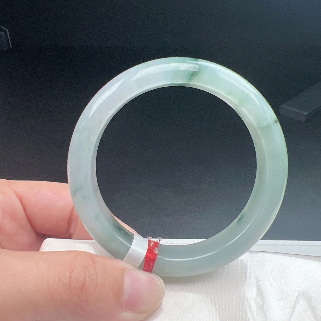 天然A货翡翠53圈口正圈水润精美