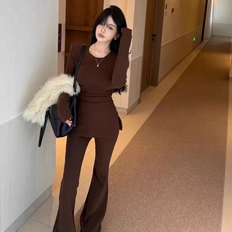 新款气质圆领修身显瘦开叉长袖T恤高腰微喇叭裤洋气两件套女68196