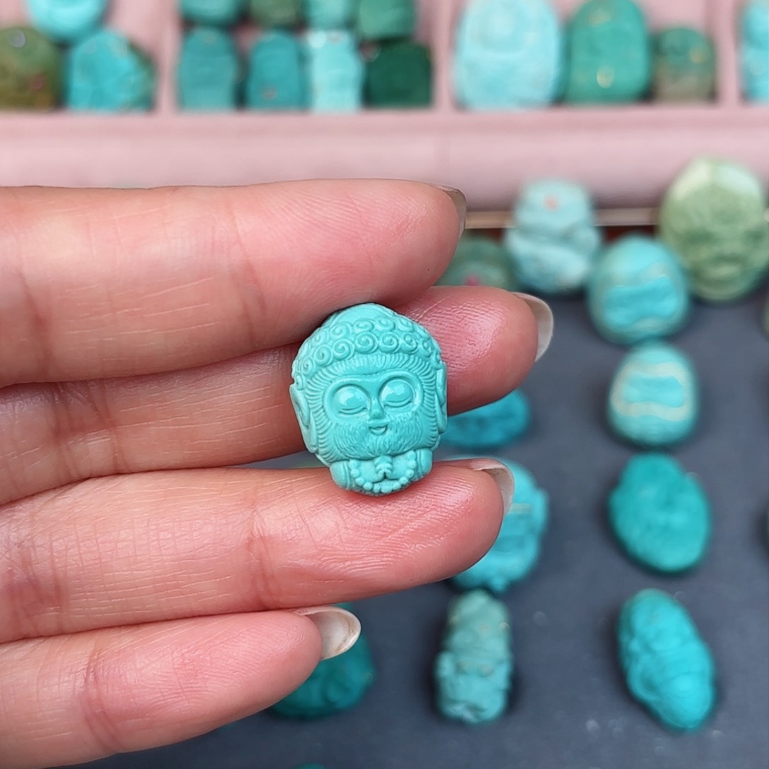 绿松石配饰未镶嵌