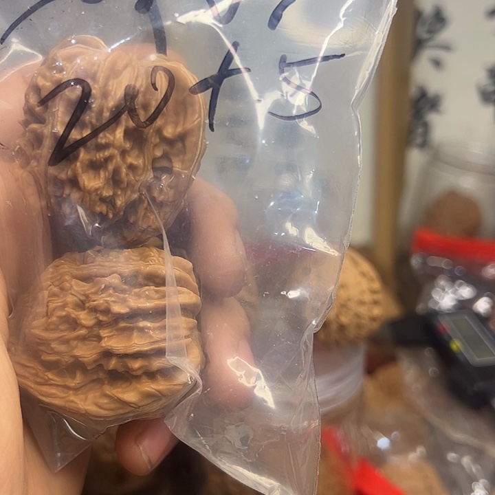 S***l吊坠桃核四座楼核桃