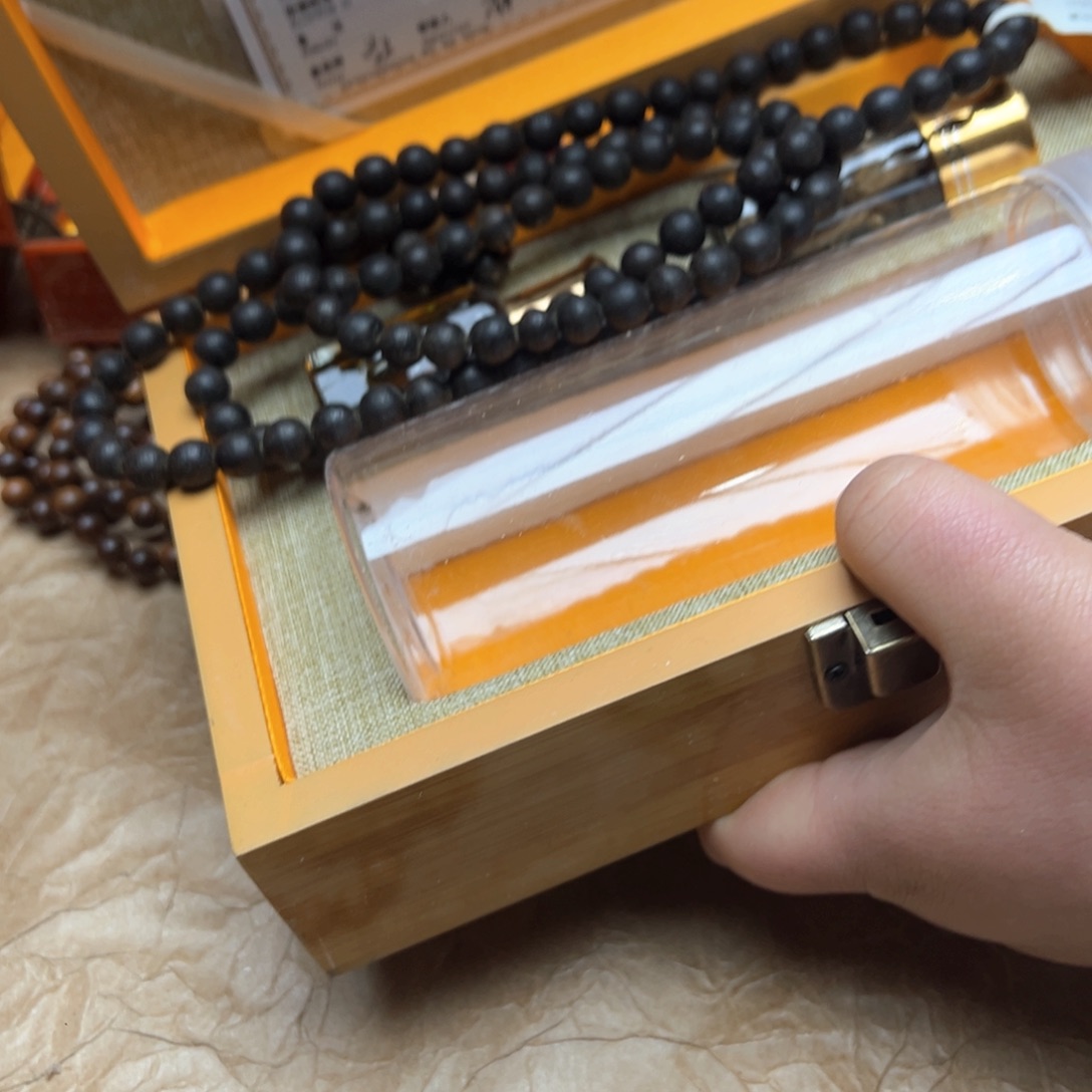 大叶紫檀（黑酸枝木类）