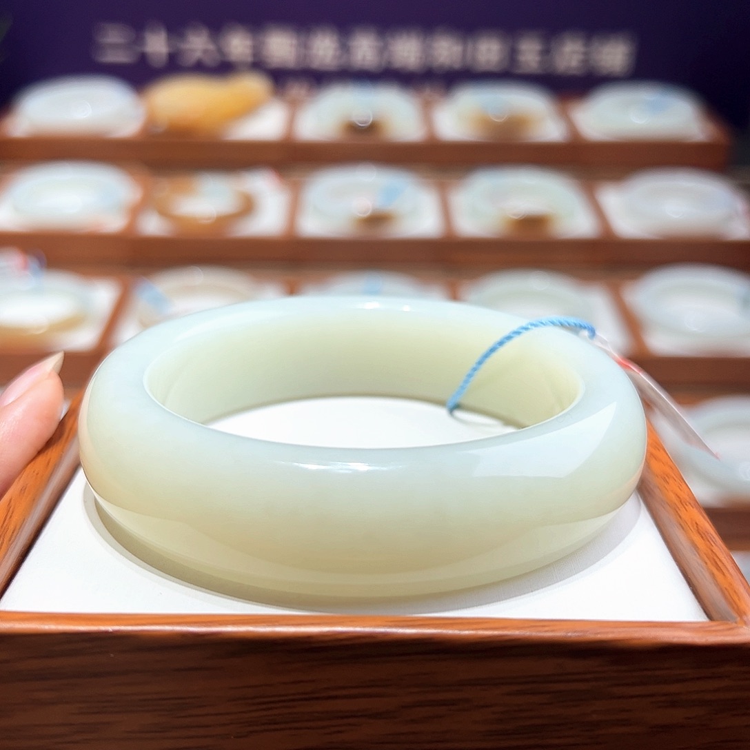 和田玉手镯63/64未镶嵌