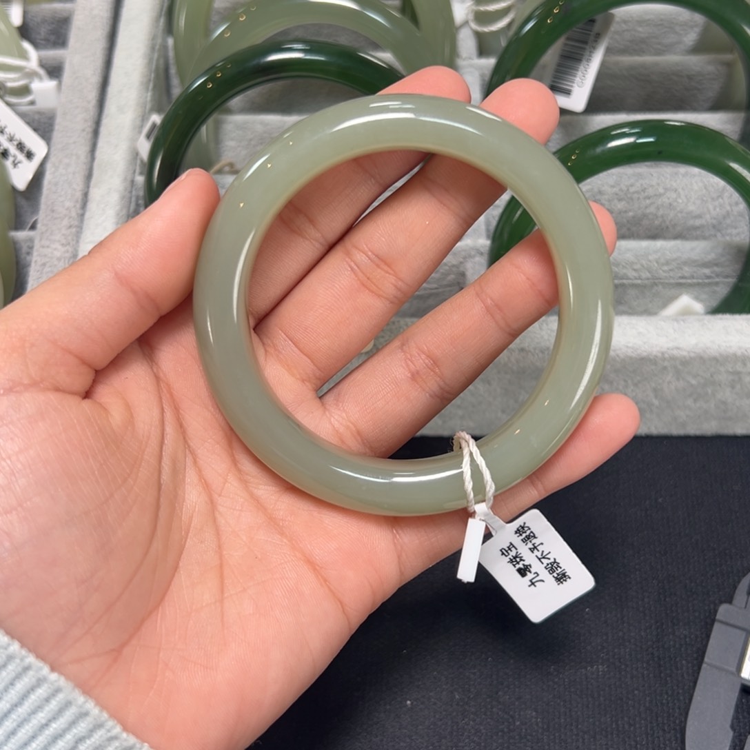 未镶嵌手镯和田玉C0008-56