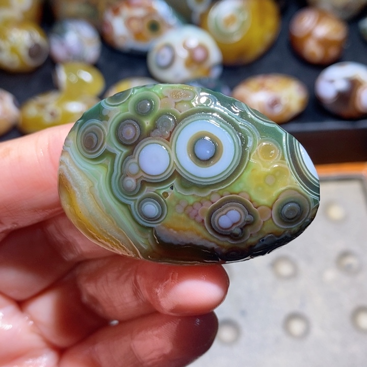 未镶嵌玛瑙/玉髓珠宝半成品44