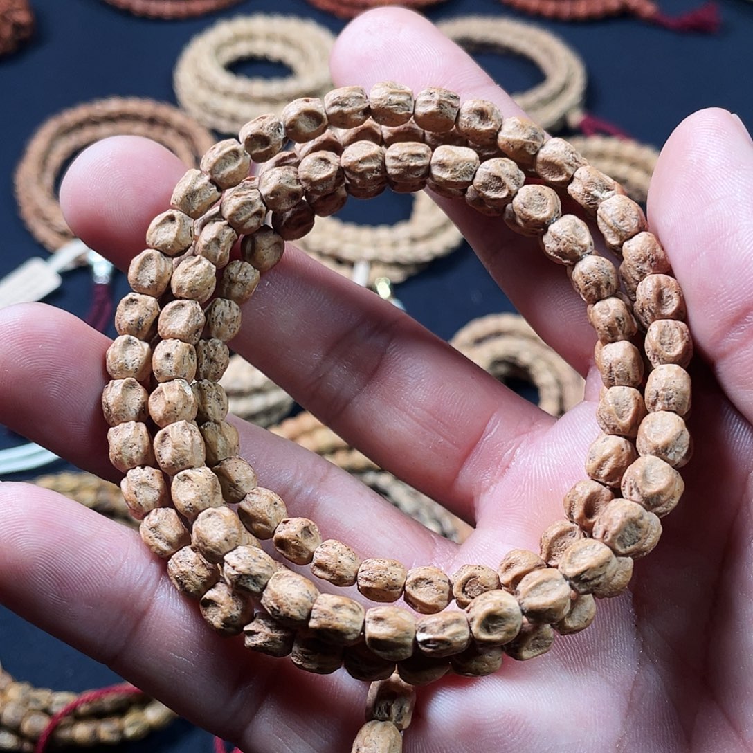 ****g吊坠柏香籽/百香籽6mm➕