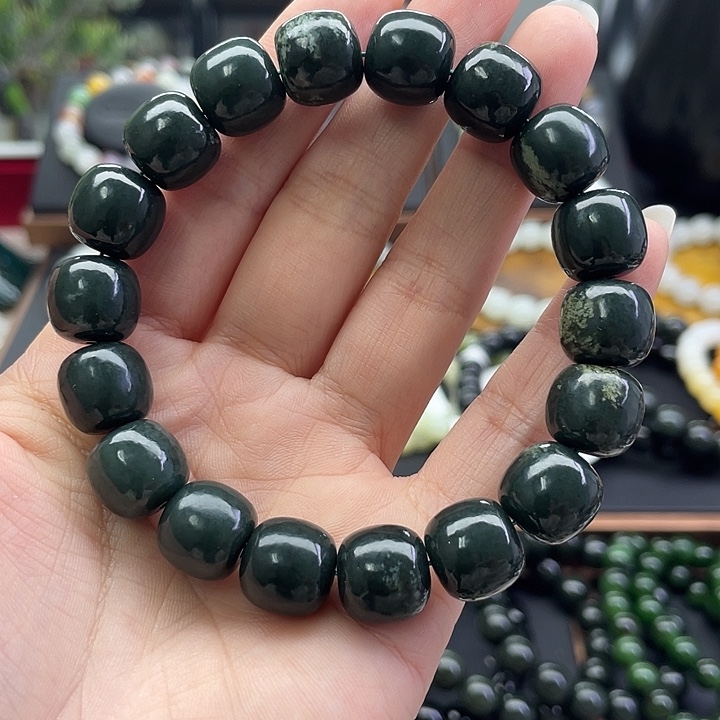 和田玉未镶嵌手链