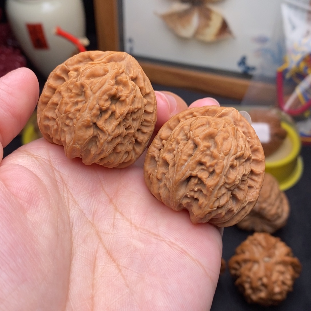 文玩核桃把件37三角白