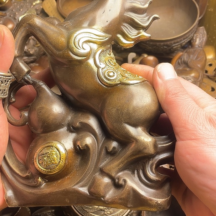 诚信经营铜器摆件