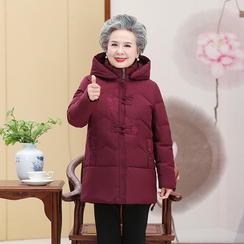 雪中飞中老年羽绒服女妈妈装中长款连帽加厚保暖外套