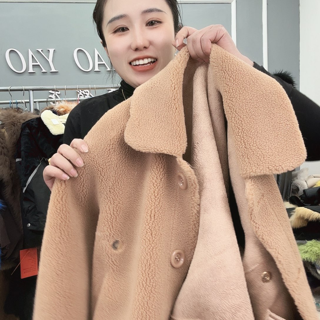 姚小妖家高端皮草