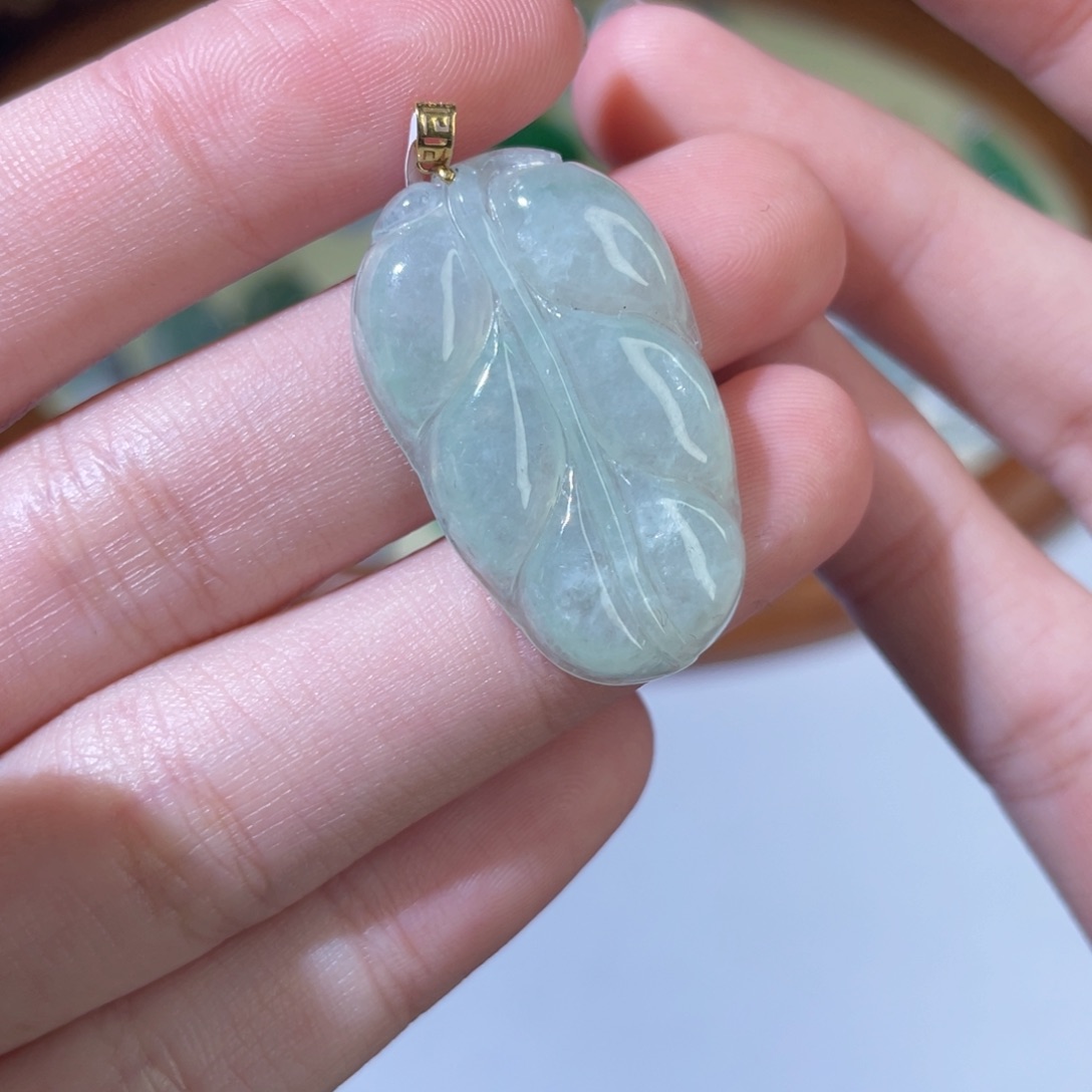 翡翠颈饰18K金镶嵌翡翠