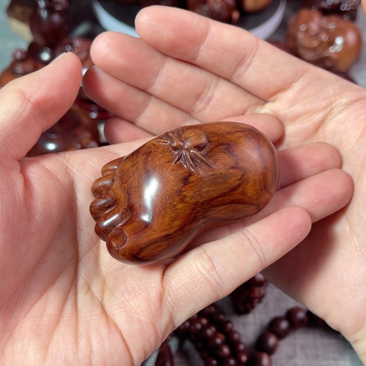 黄花梨/降香黄檀把件知足