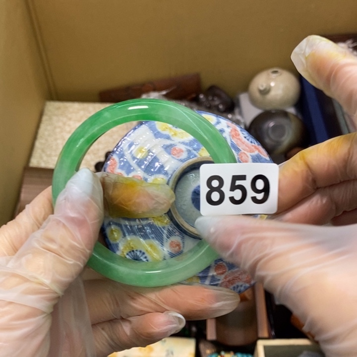 瓷片57.6哦哦哦哦哦哦哦哦