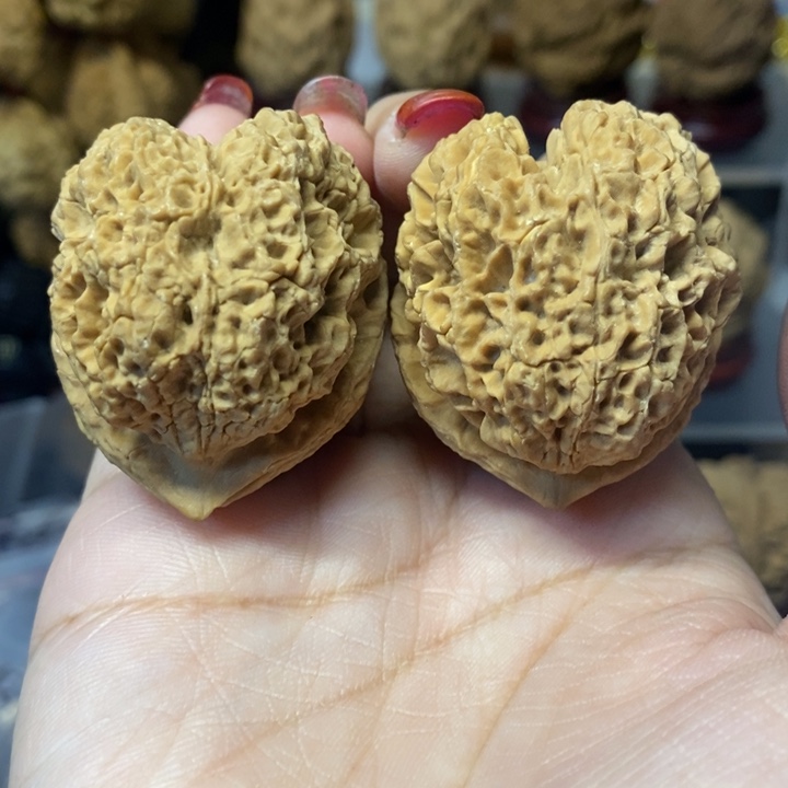 文玩核桃吊坠60貔貅微瑕