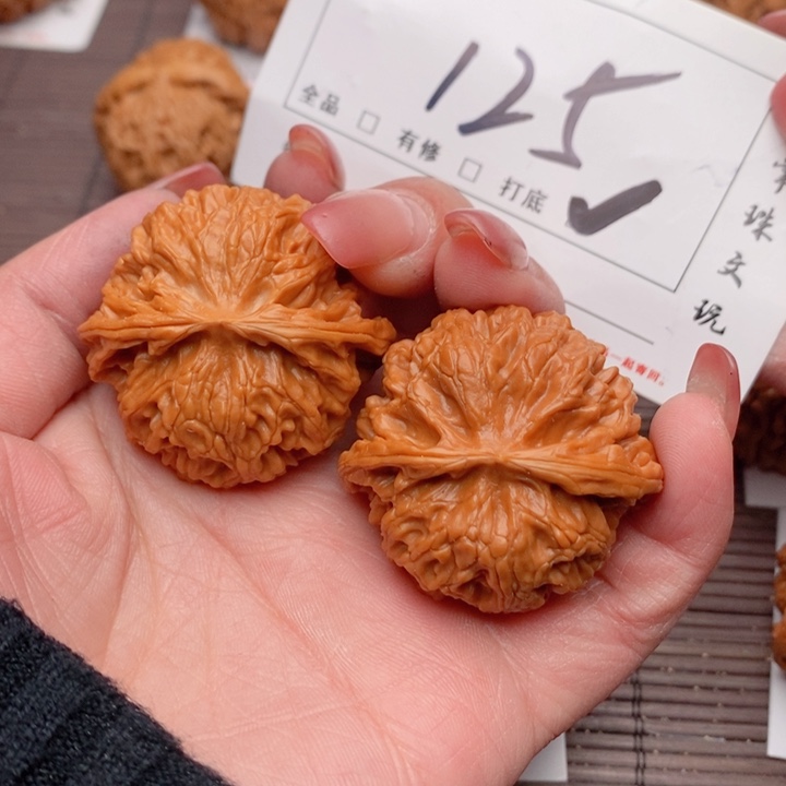 文玩核桃吊坠40苹果125