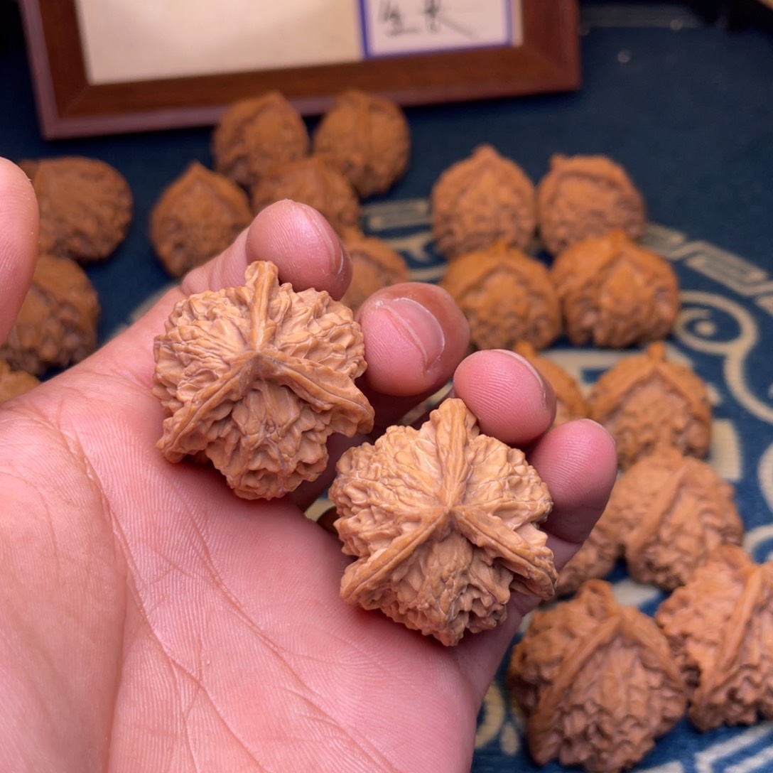 文玩核桃把件盘山