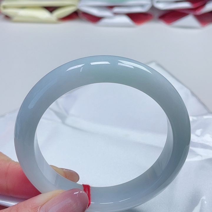 翡翠手镯未镶嵌缅甸翡翠