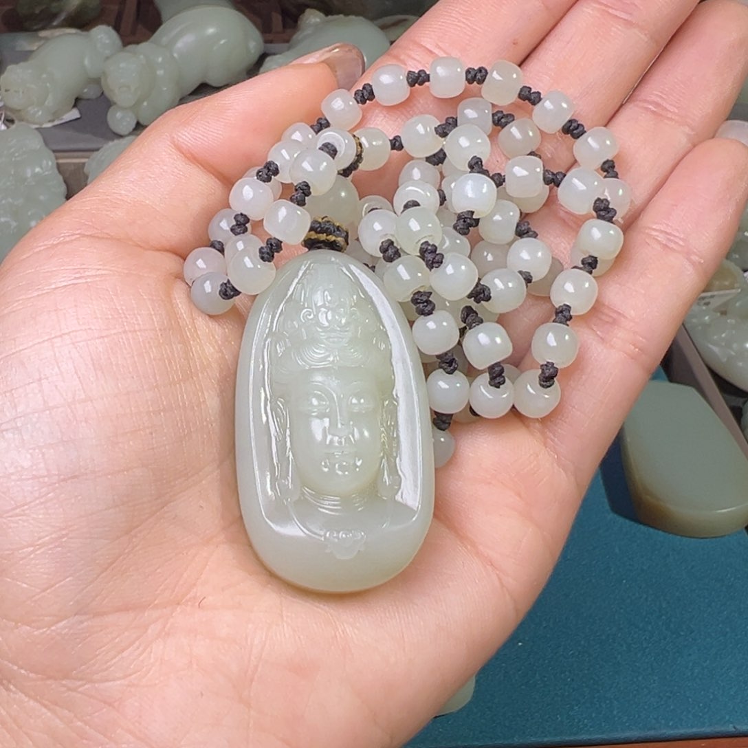 和田玉未镶嵌颈饰