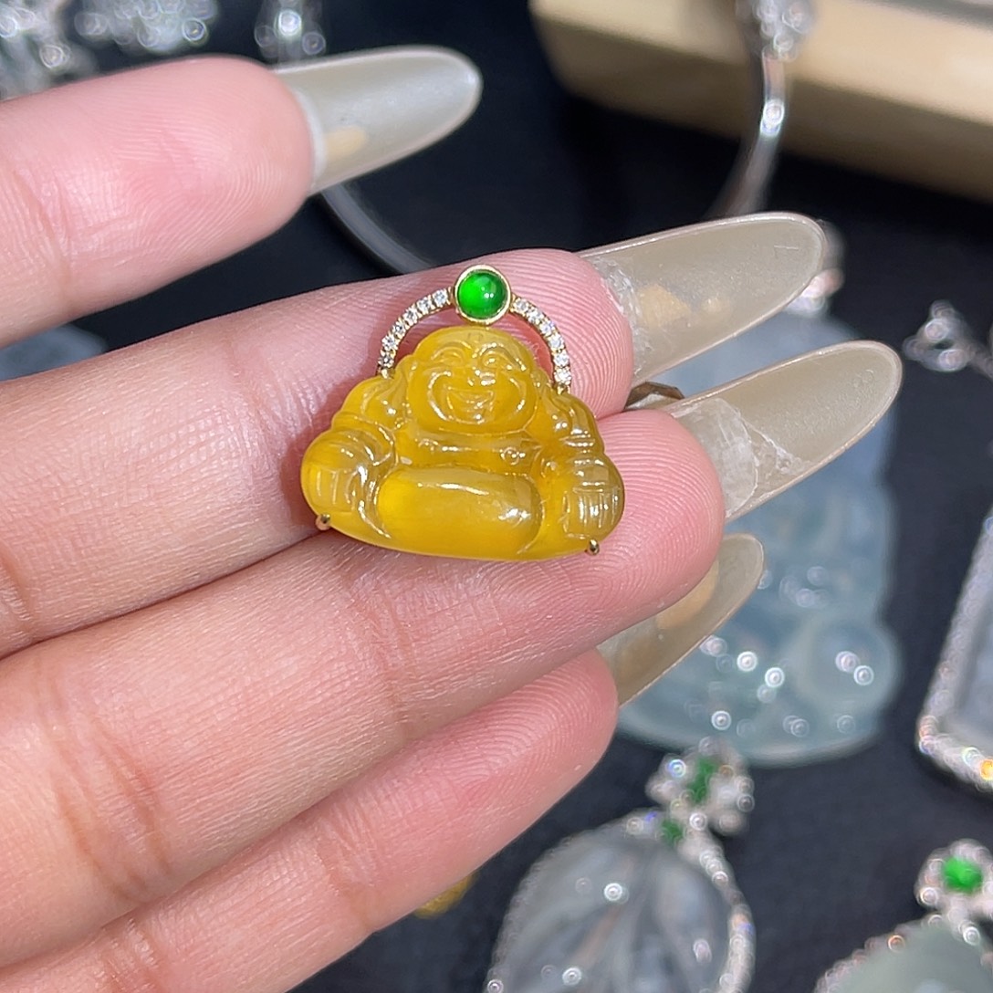 翡翠18K金镶嵌颈饰佛公