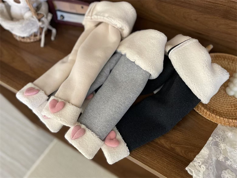 女童爱心加绒打底裤洋气冬装新款女宝宝一体绒保暖外穿长裤子加厚