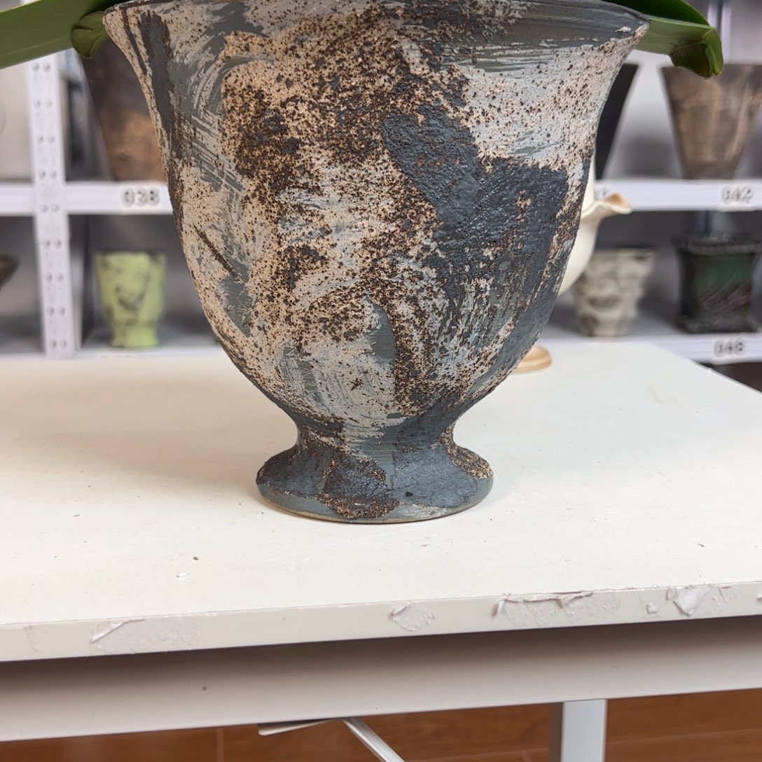 洁***景德镇手工花盆有孔