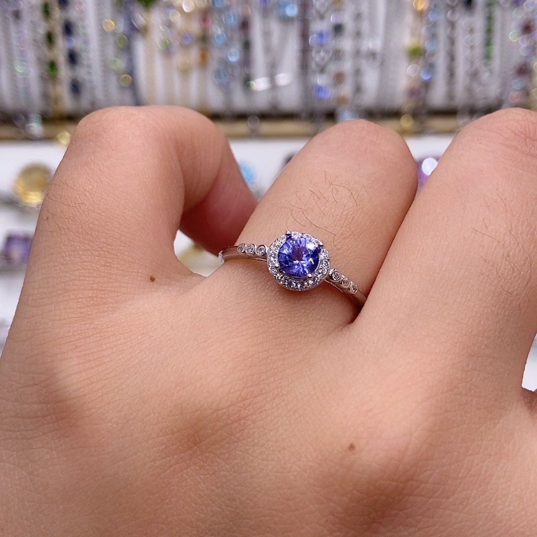 W***x银S925镶嵌坦桑石戒指