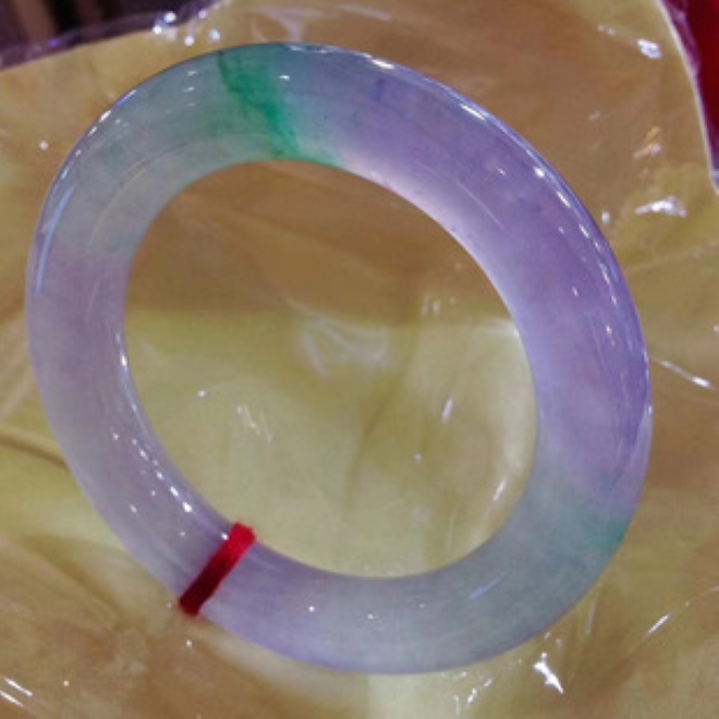 时尚大气女款高冰飘花美人镯百搭