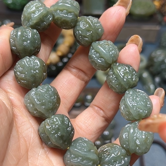 和田玉手串未镶嵌