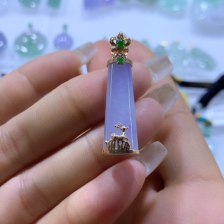 翡翠颈饰18K金镶嵌天然翡翠A货吊坠