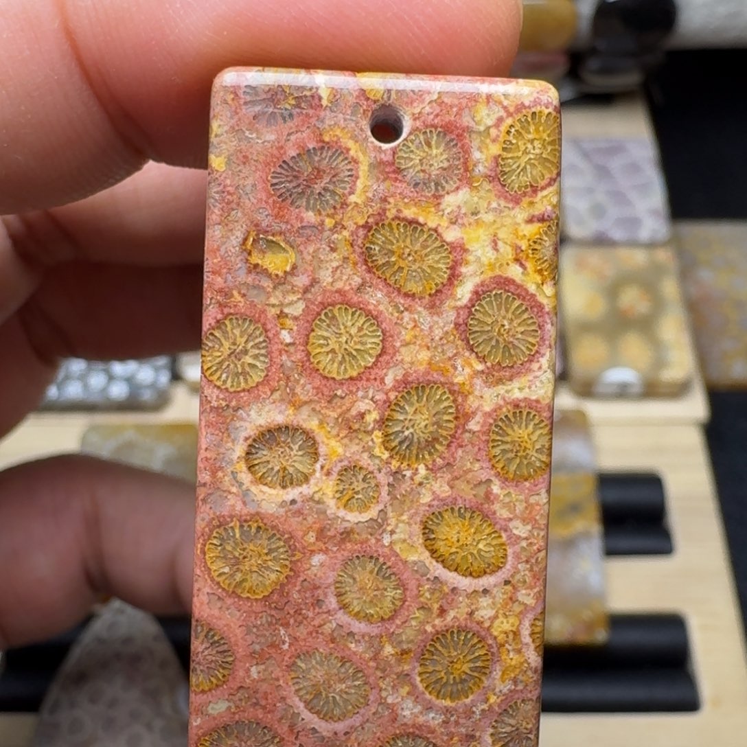 硅化玉未镶嵌纯天然色有机玉石保真色