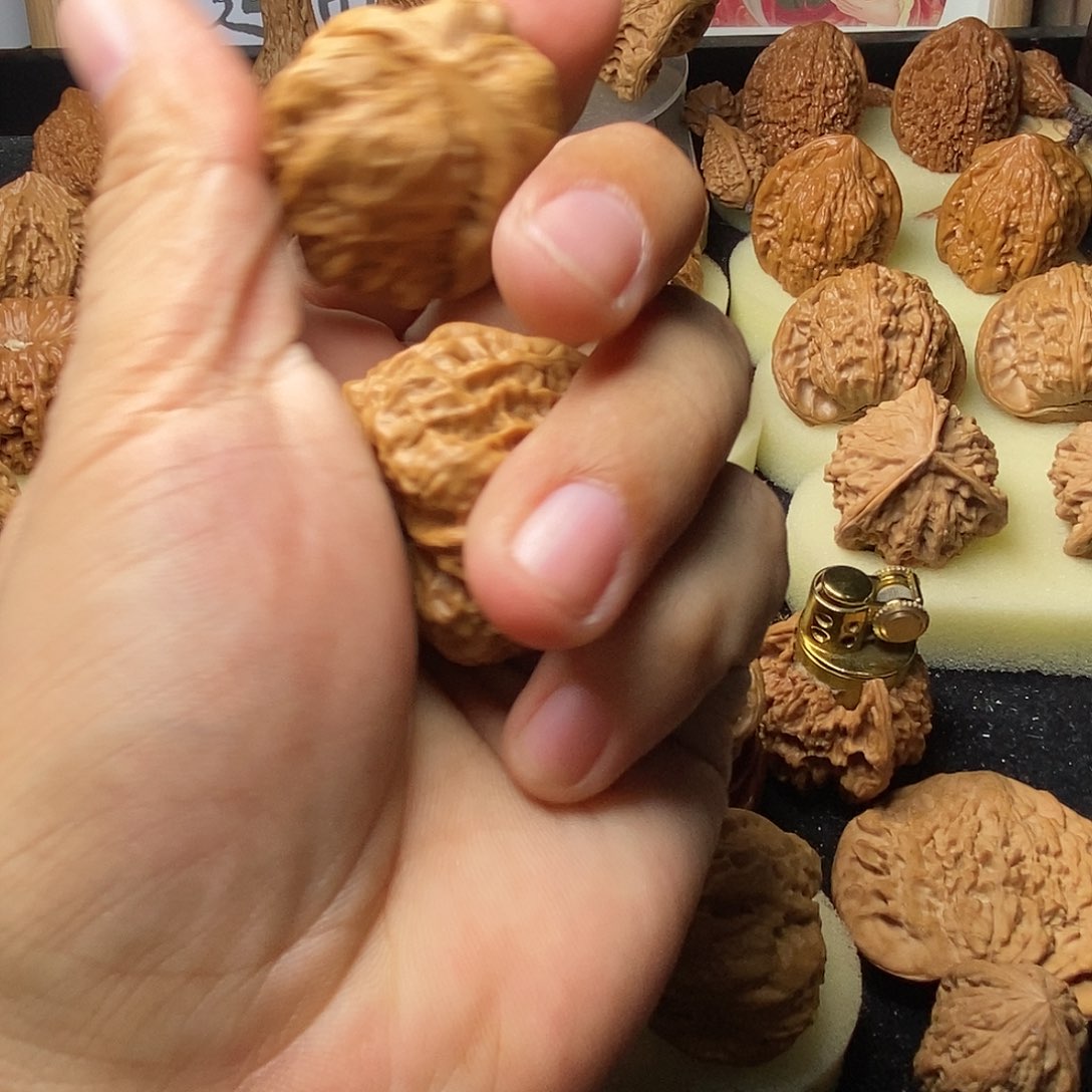 文玩核桃把件终*雪蛙蛙