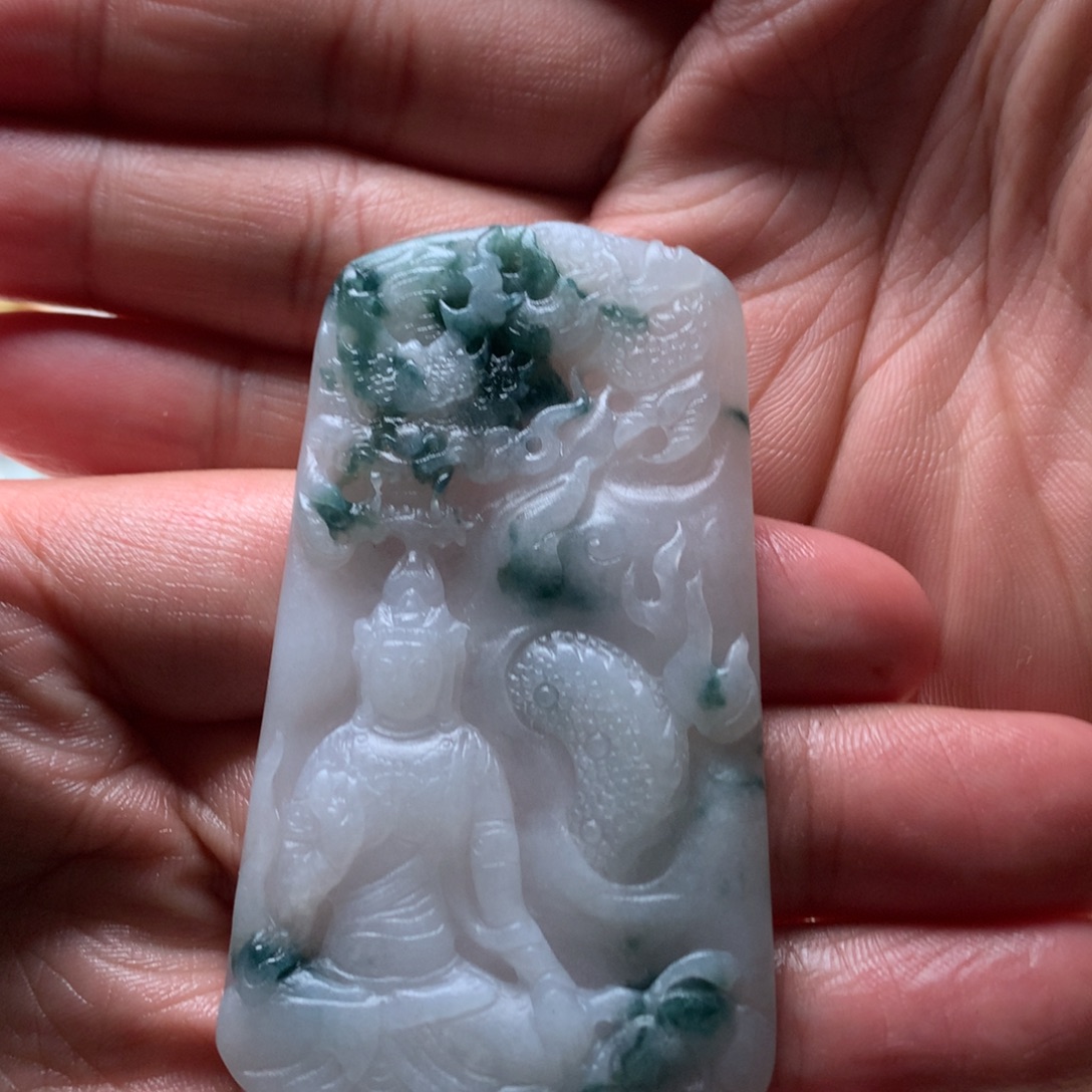 定制翡翠未镶嵌御龙观音