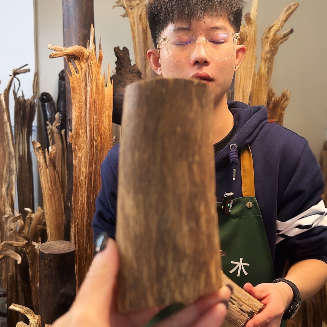 沉香摆件天然沉香原木摆件➕底座