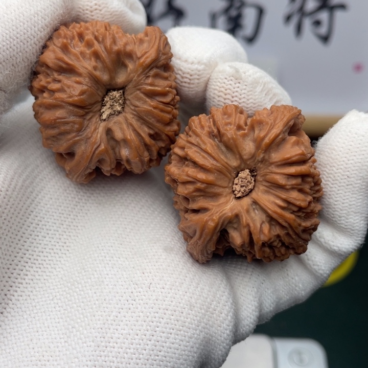 文玩核桃吊坠40尺拉丝凹底大扁肚