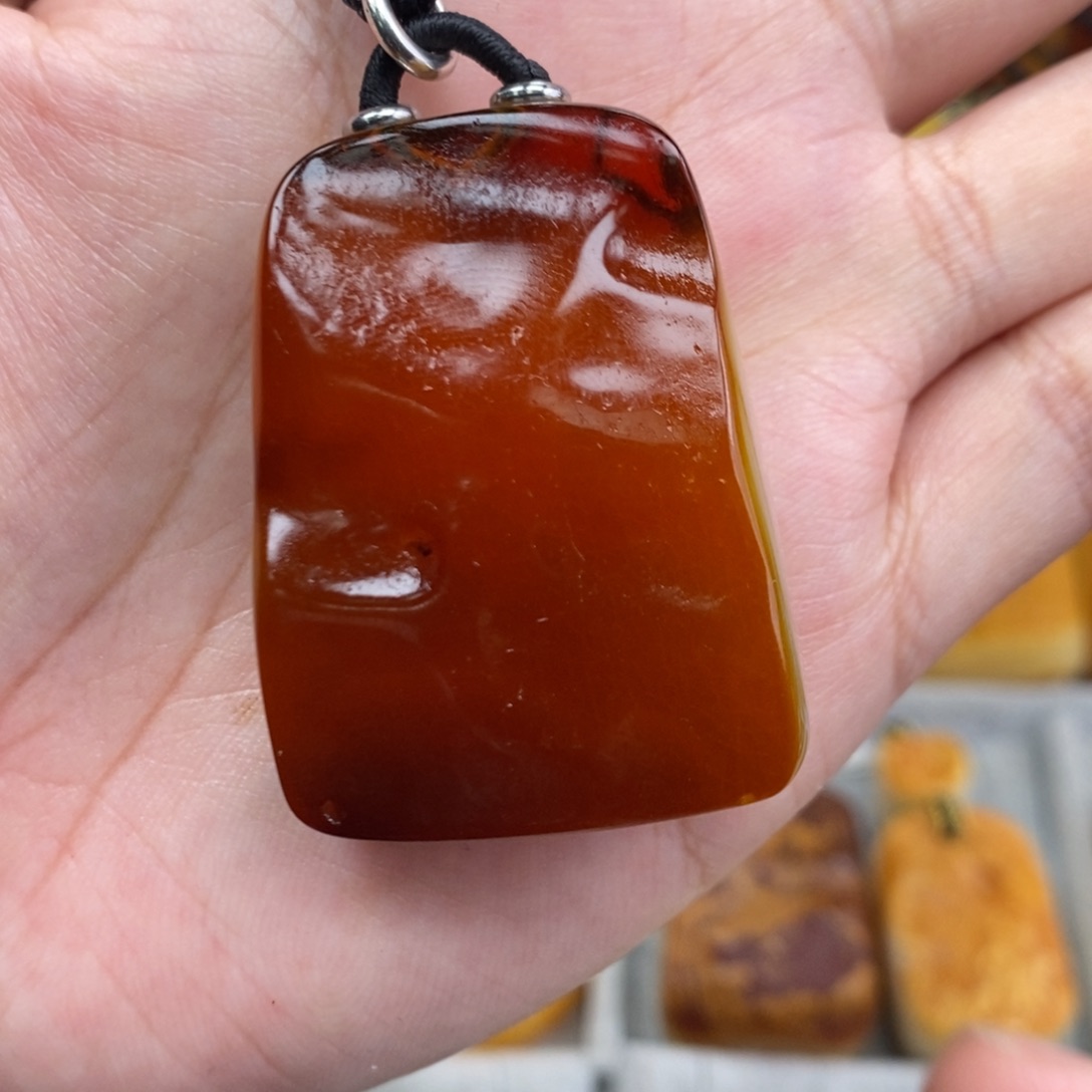 琥珀吊坠(赠链)未镶嵌