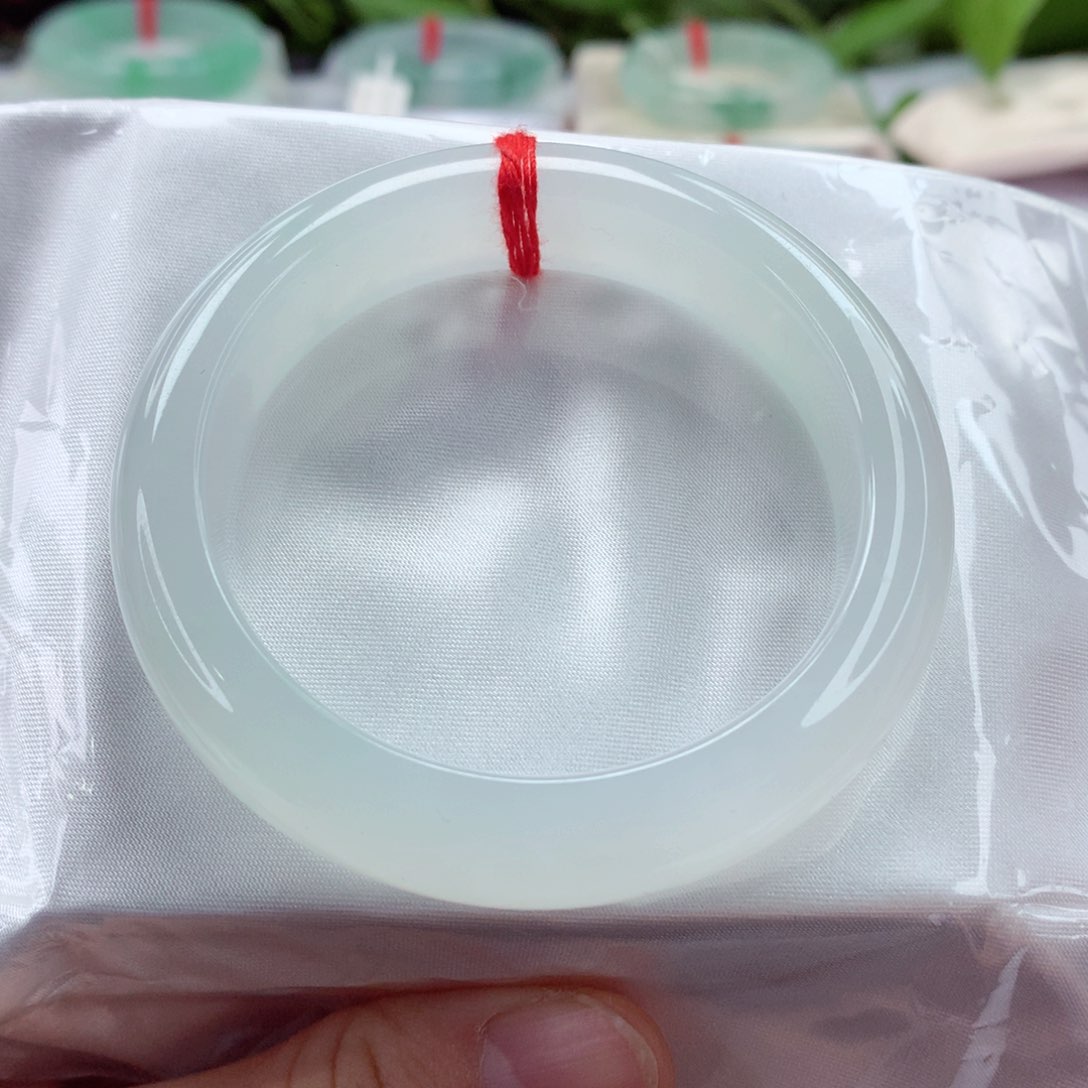 翡翠手镯未镶嵌 52.8 至纯至净 小小