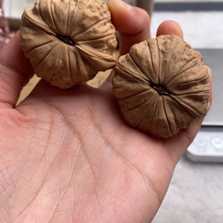 文玩核桃吊坠卡***斯南瓜