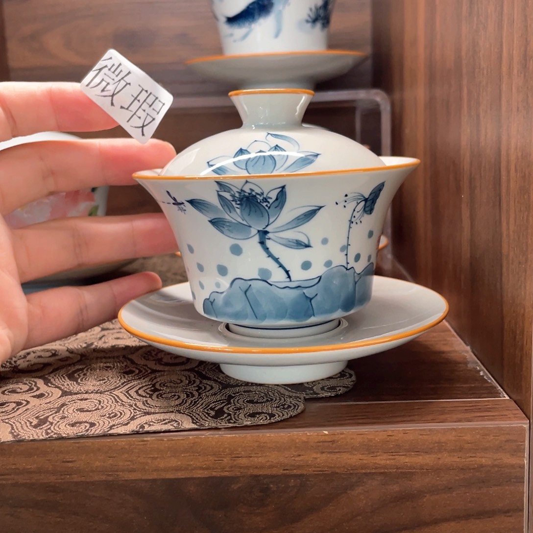 釉下手绘茶具微瑕
