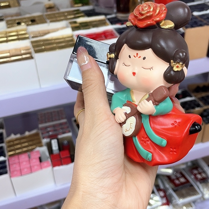 瓷片纪梵粉散陶瓷娃娃