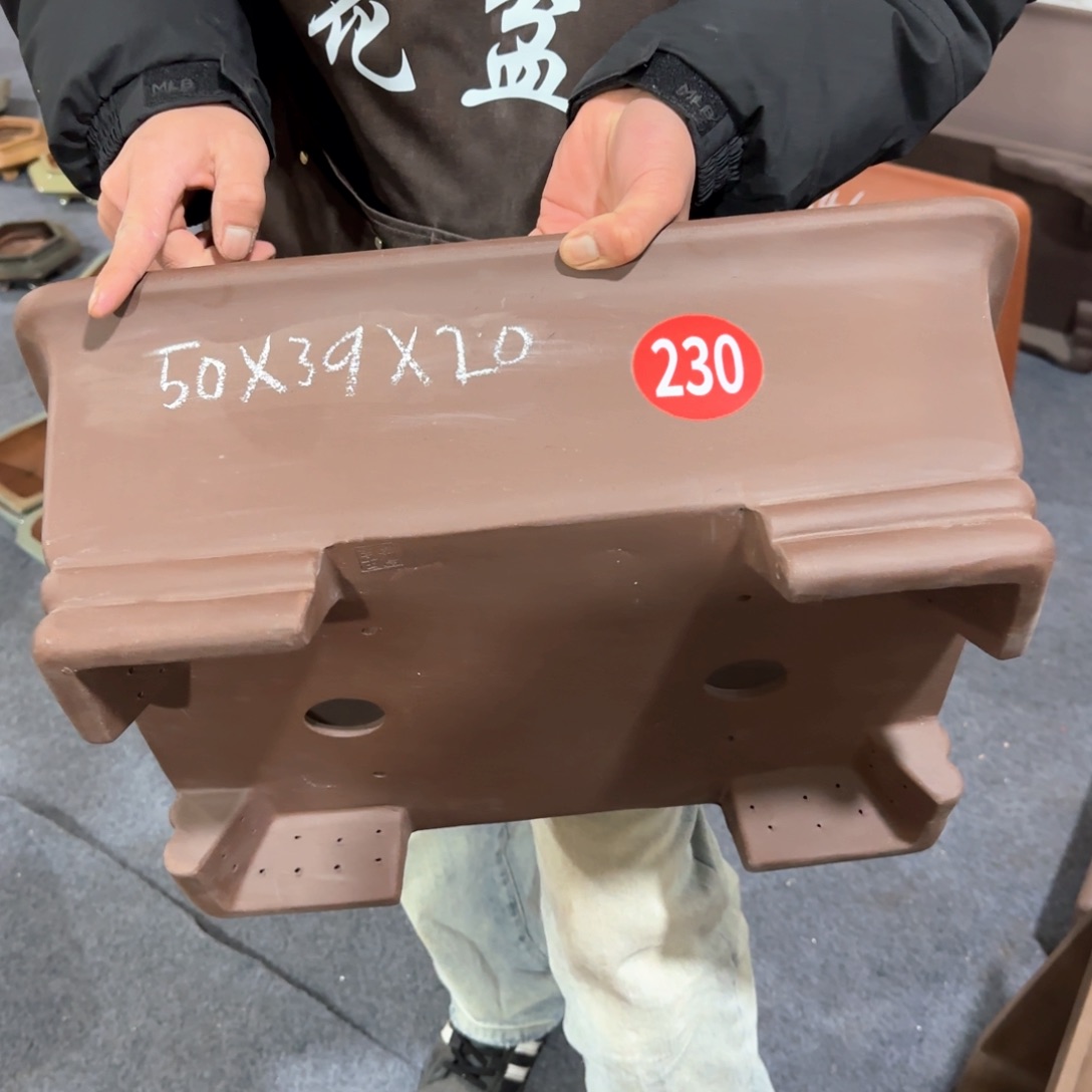 紫砂花盆呜呜呜呜