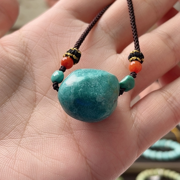 未镶嵌绿松石珠宝奇石