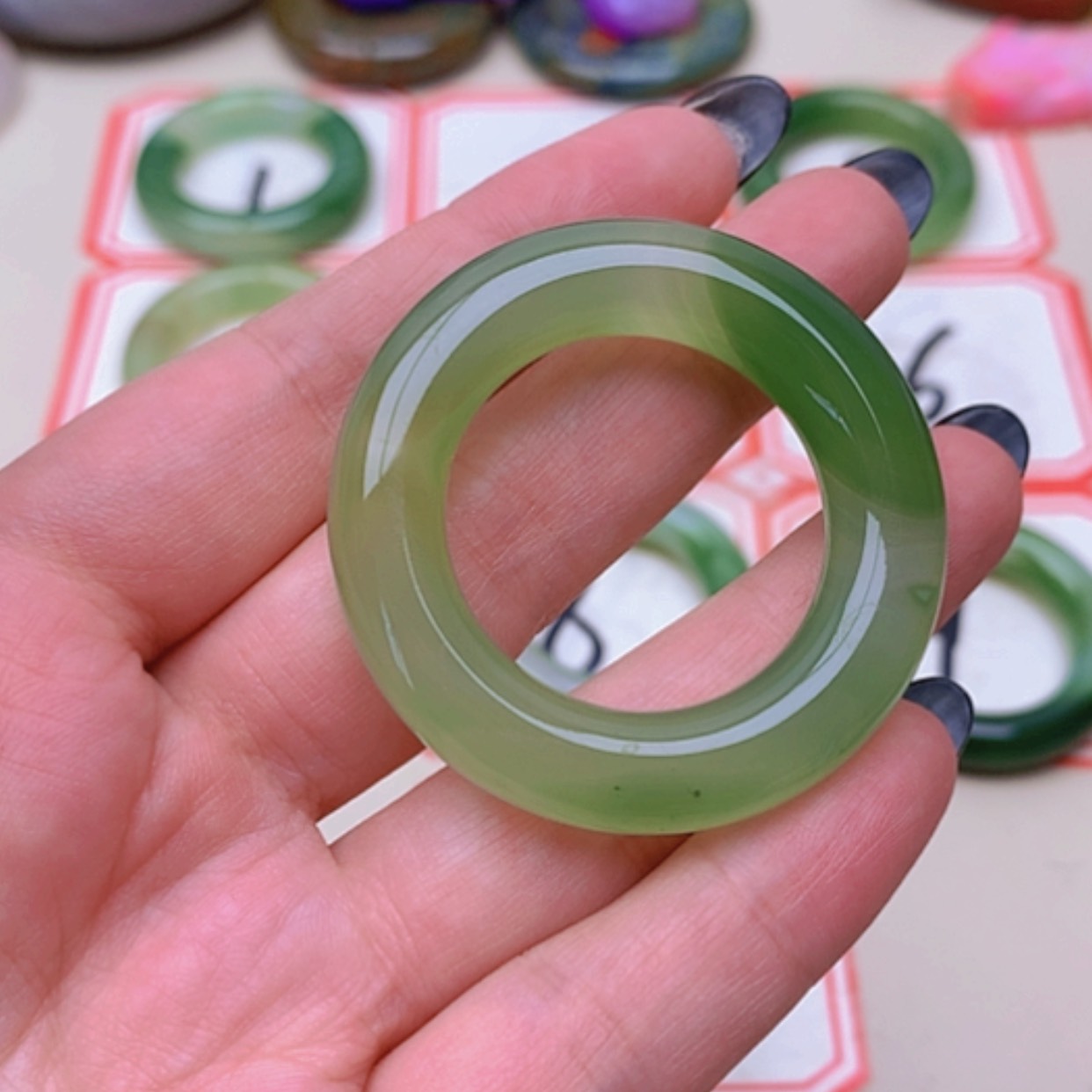 【闪购商品】未镶嵌玛瑙/玉髓珠宝半成品昭****?