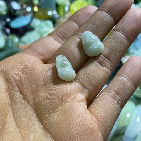 岫玉耳环未镶嵌一对