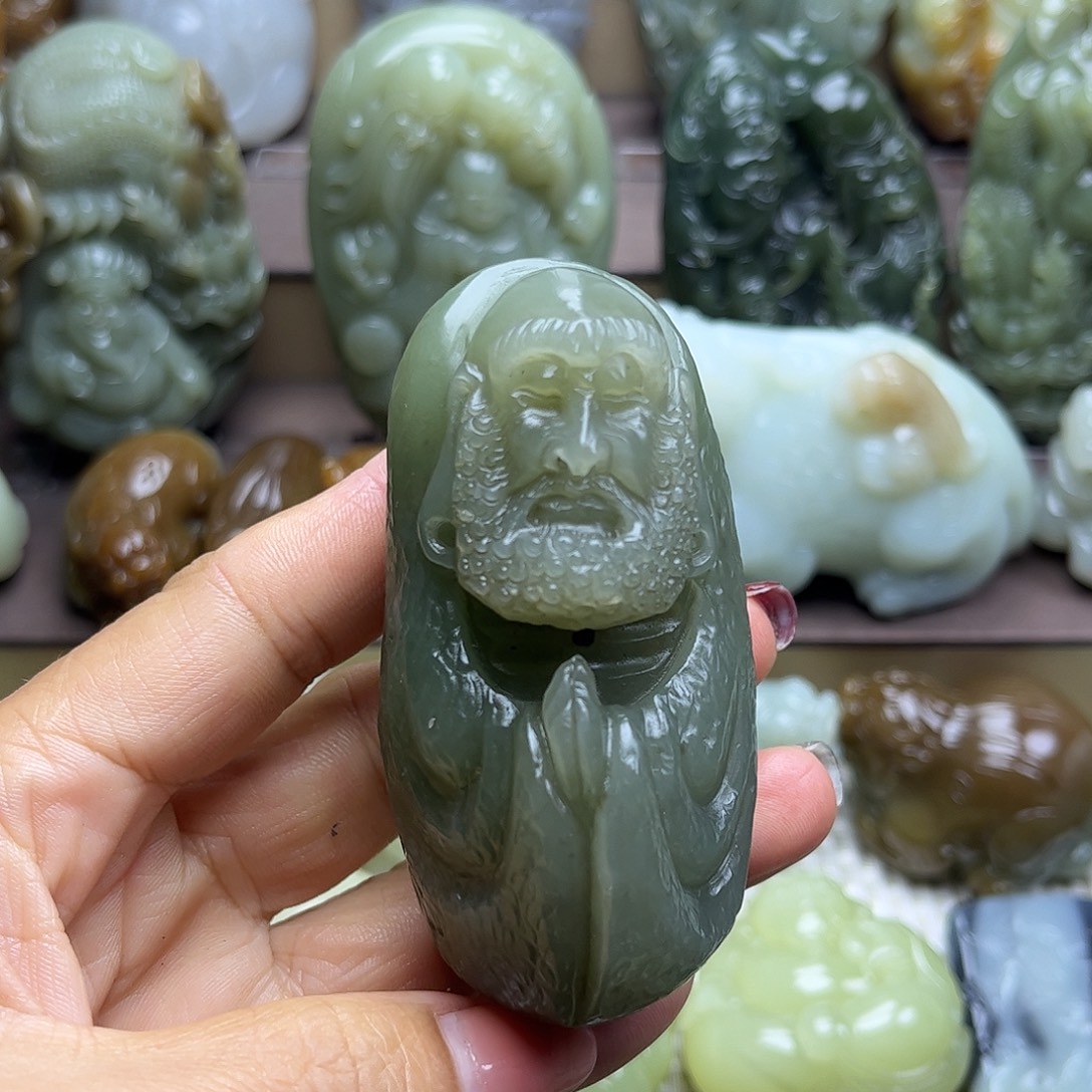 和田玉未镶嵌挂件