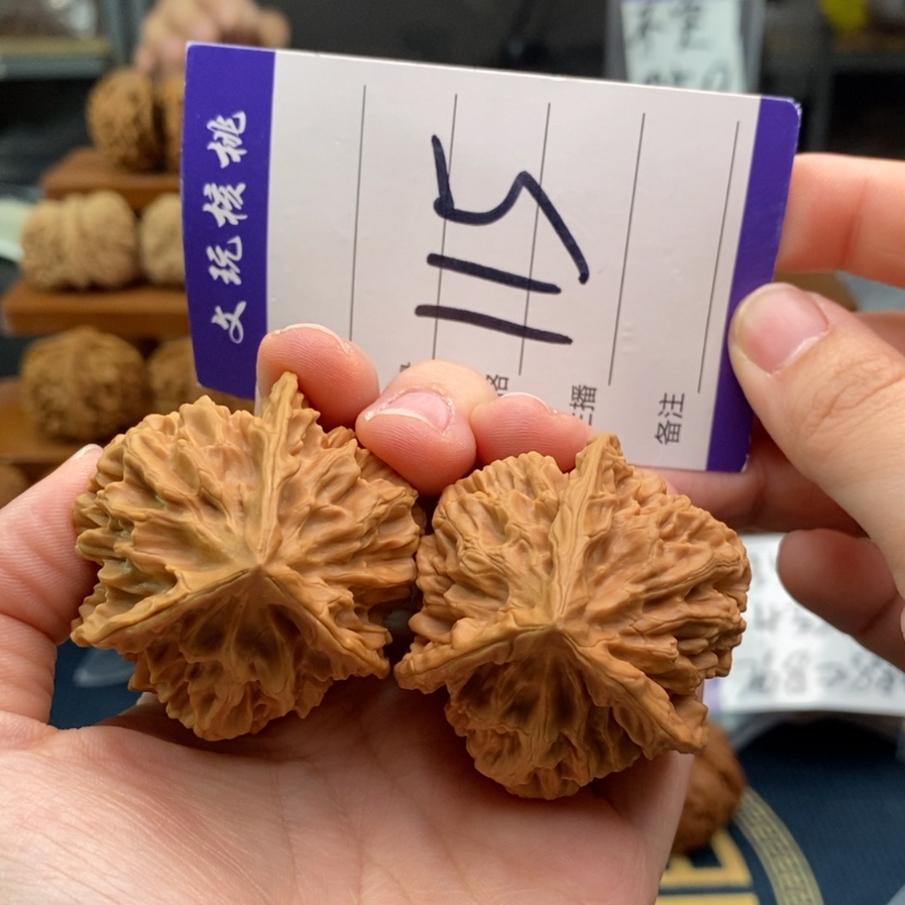 【闪购商品】文玩核桃吊坠45正奔