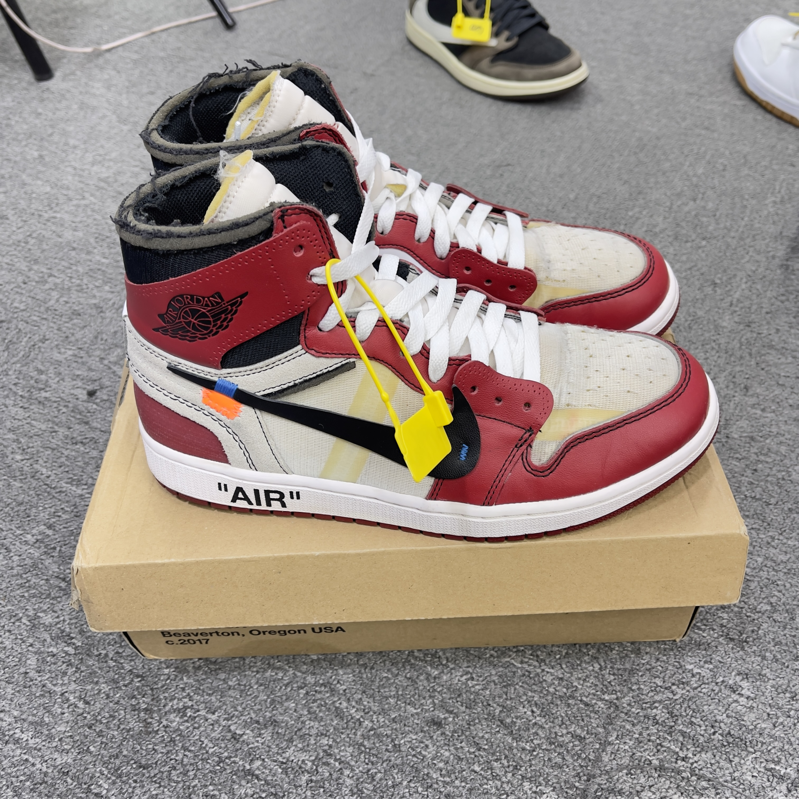 99新 AIR JORDAN 42.5码 aj1 芝加哥 球鞋
