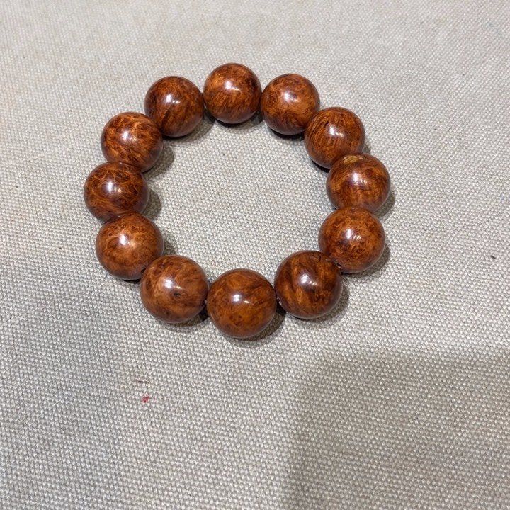 方***知大果紫檀（缅甸花梨）